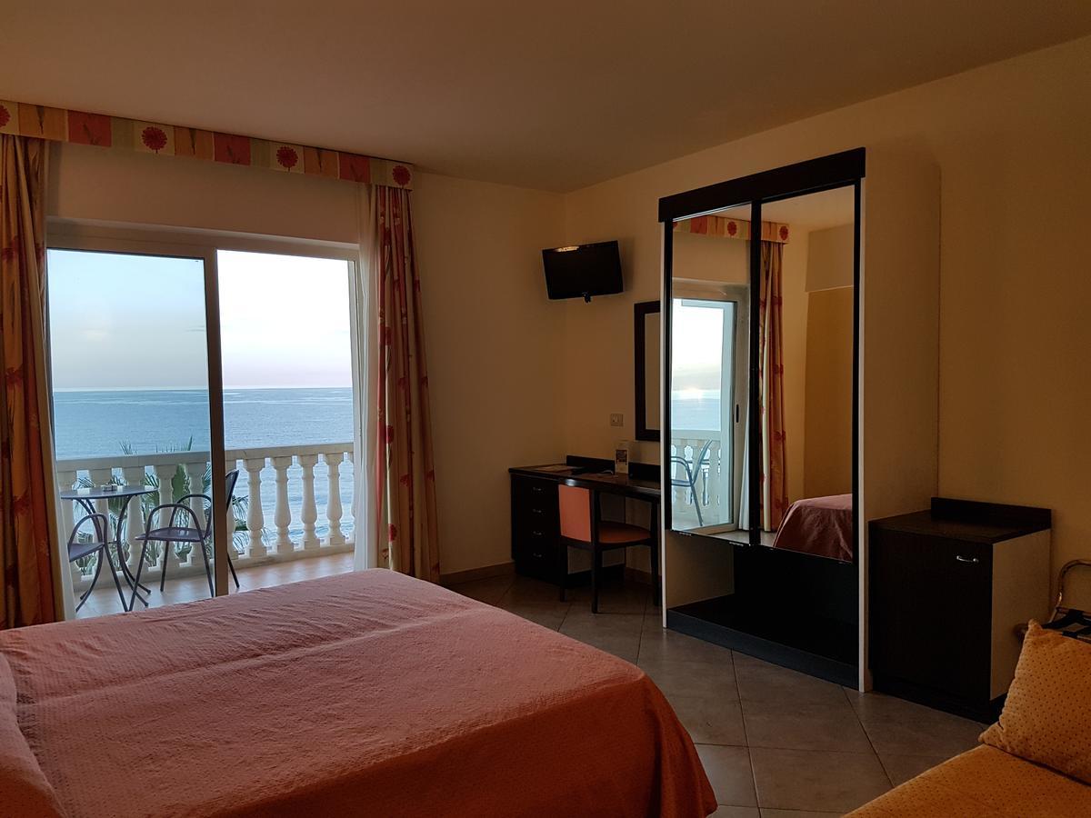Hotel Orizzonte Letojanni Eksteriør bilde