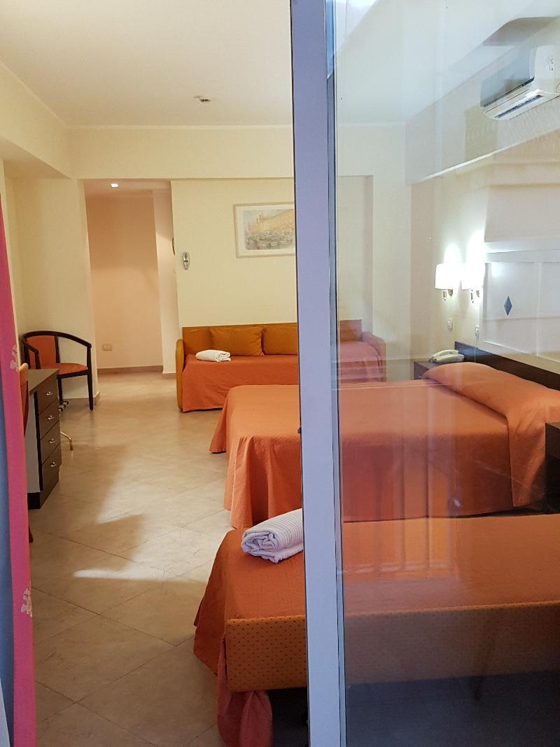Hotel Orizzonte Letojanni Eksteriør bilde